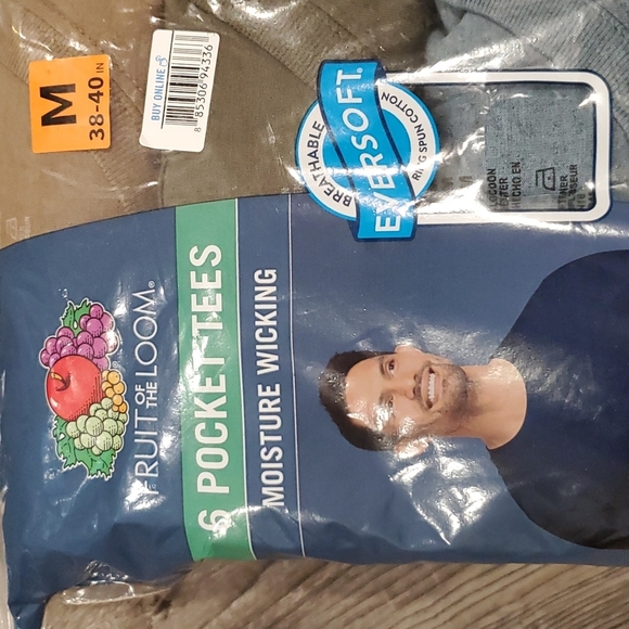 Fruit of the Loom 6 Pack Pockless Tees Size Medium - Picture 3 of 5